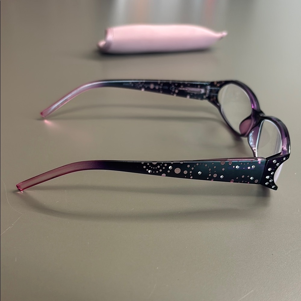 2 Pack M+ Women’s Rectangular Plastic Reading Glasses 2.50 + Cases - Picture 2 of 8